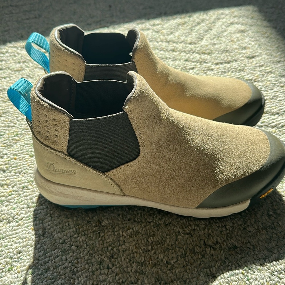 Danner Boots 8.5 women's